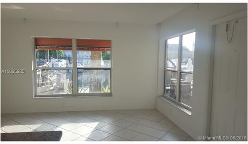 Building Photo - 15 Isle of Venice Dr