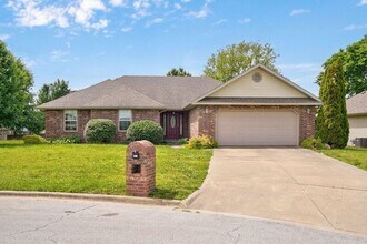 Building Photo - 505 Falcon Heights