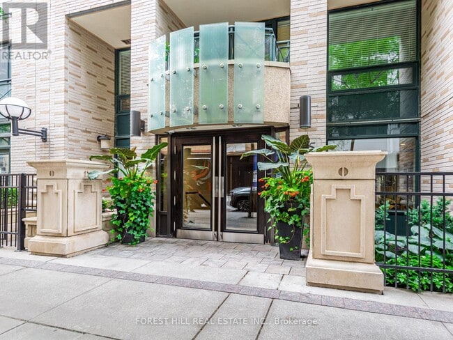 Building Photo - 35 Hayden St