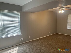 Building Photo - 1306 Carnation Ln