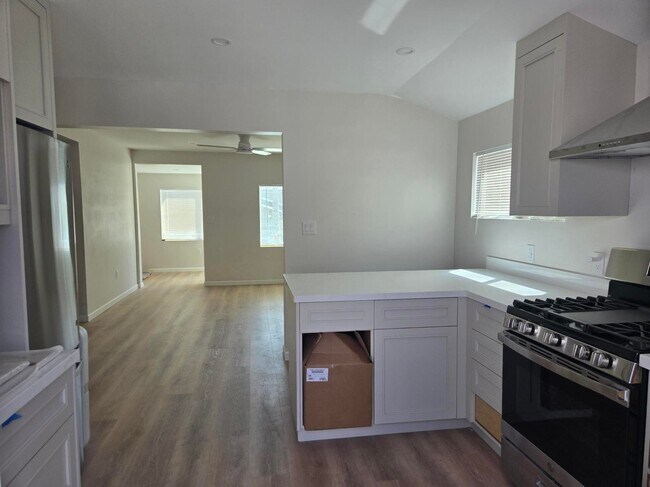 Foto del edificio - 4062 Ingalls St