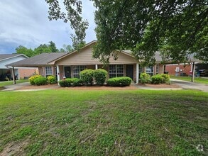 Building Photo - 5-7 Stonecreek Dr NW