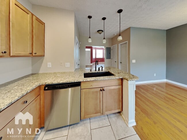 Building Photo - 6204 Ellenwood Dr