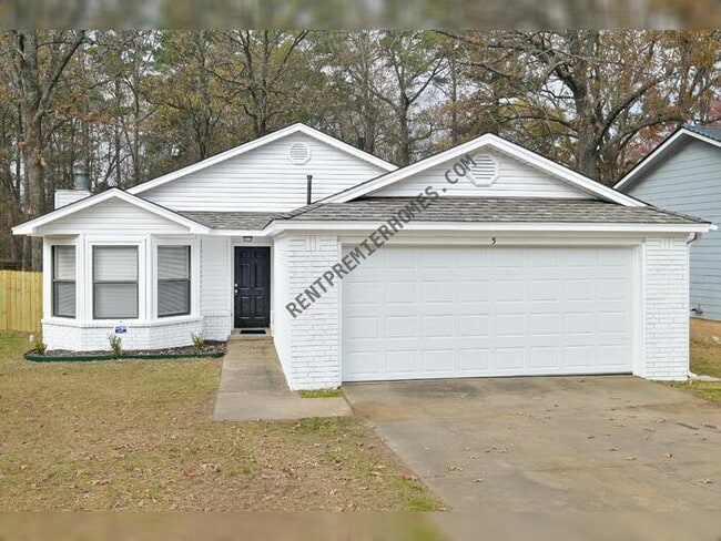 Building Photo - 5 Oakridge Drive