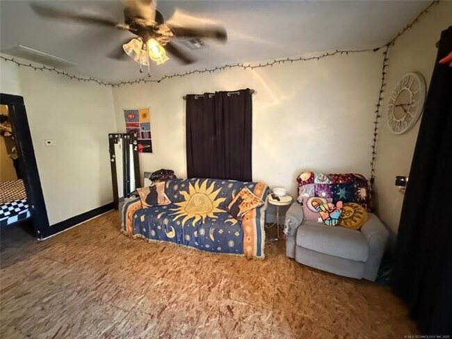 Foto del edificio - 2 Bedroom Home $950/month