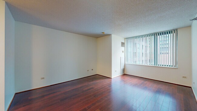 Building Photo - 440 N McClurg Ct