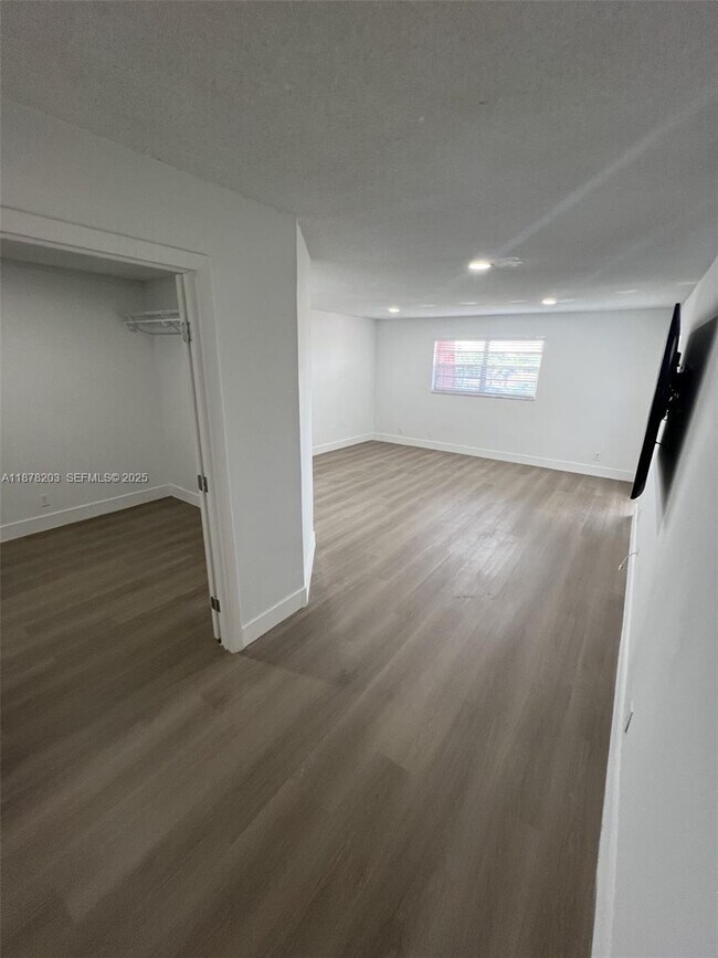 Foto del edificio - 22605 SW 66th Ave