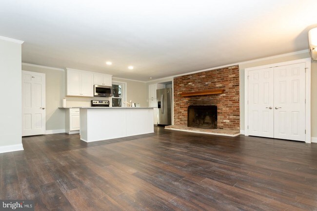 Foto del edificio - 84 Summit Rd