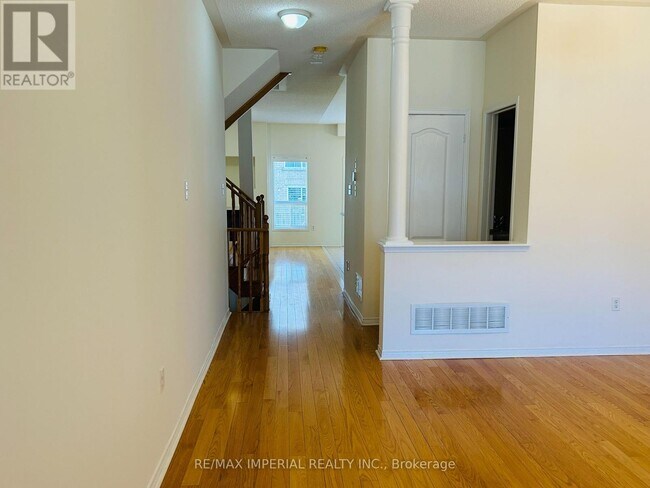 Building Photo - 61 Lebovic Dr
