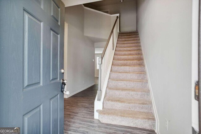 Foto del edificio - 212 Ridge Valley Dr