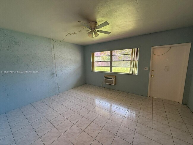 Foto del edificio - 2917 Plunkett St