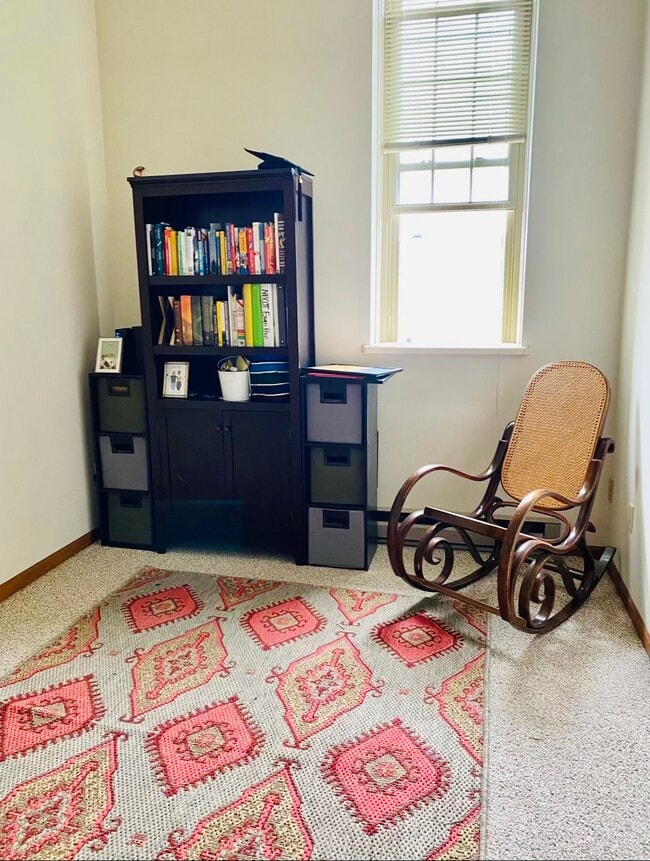 Bedroom - 600 Ohio St
