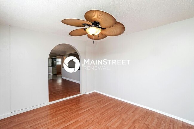 Building Photo - 3 Bedroom Pet-Friendly Home in Port Richey, FL with Main Street Renewal