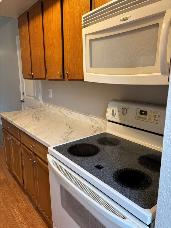 Foto del edificio - 7806 Gatehouse Dr