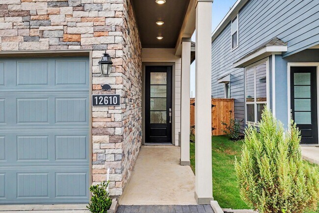 Foto del edificio - 12610 Blue Catfish Ln