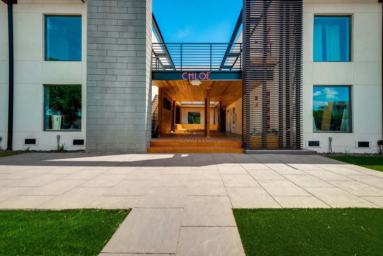 Foto principal - 4806 Virginia Ave