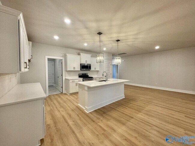 Building Photo - 109 Clift Farm Dr