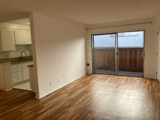 Foto del edificio - 11707 Kiowa Ave