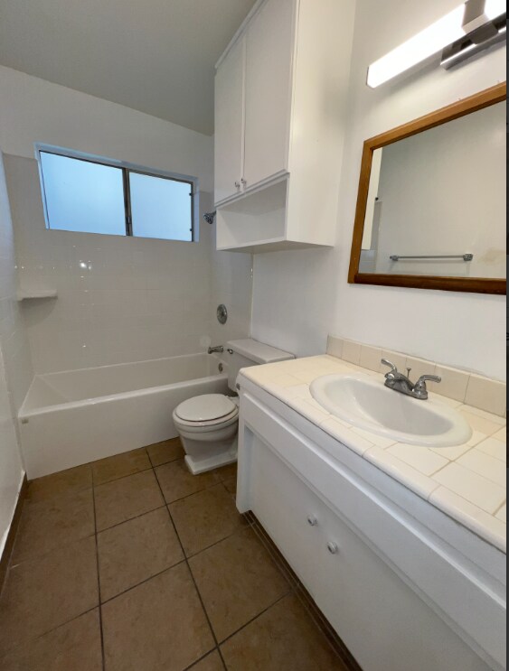 Foto del edificio - 2411 Pattiglen Ave