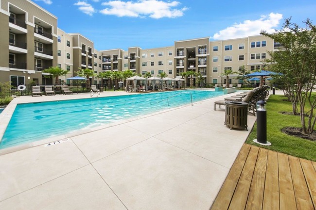 The District at Medical Center Apartments - San Antonio, TX ...