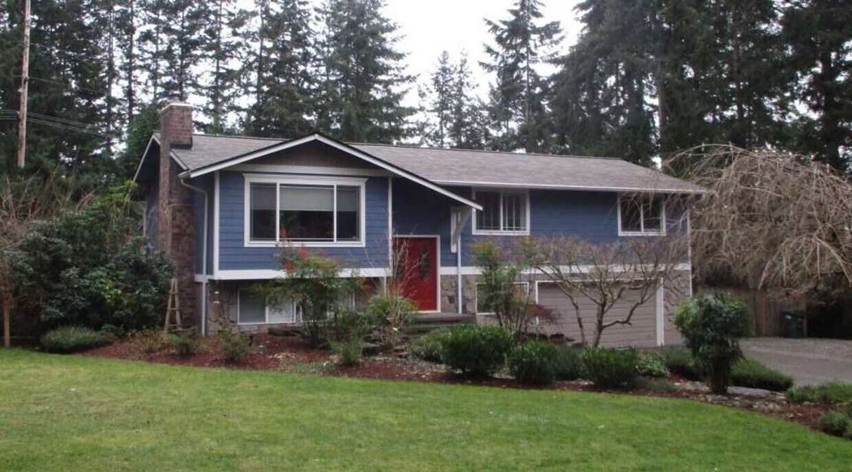 Foto principal - 3 Bedroom + Bonus, 2.5 Bathroom Gig Harbor...