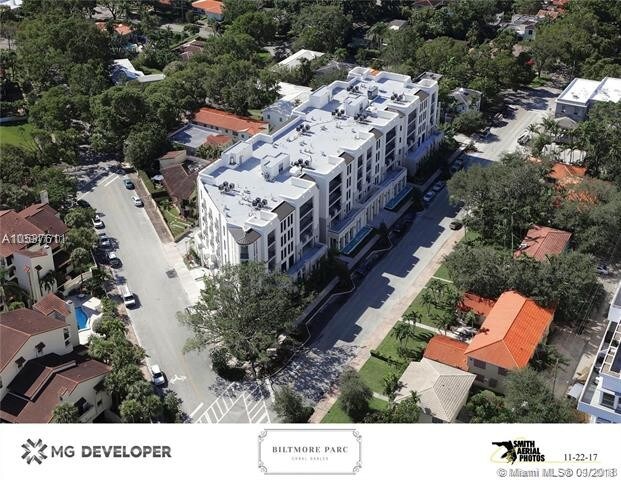 Building Photo - 718 Valencia Ave