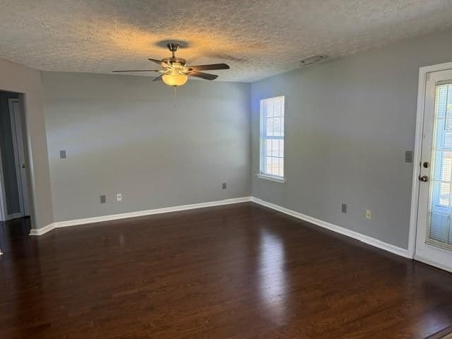 Foto del edificio - 70 Kenzi Way SW