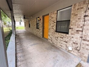 Building Photo - 121 Lba Dr