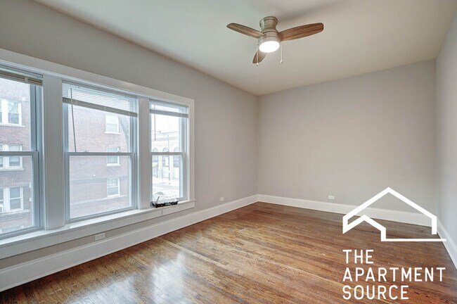 Foto del edificio - 4706 N Racine Ave