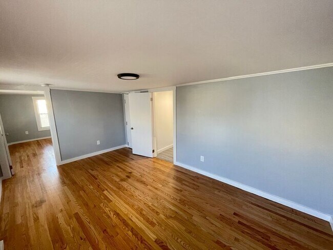 Building Photo - 9 Patten Ct