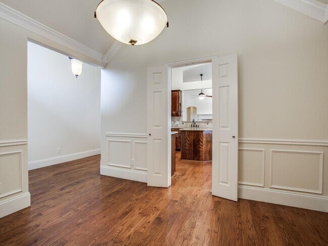 Building Photo - 2300 Haystack Dr