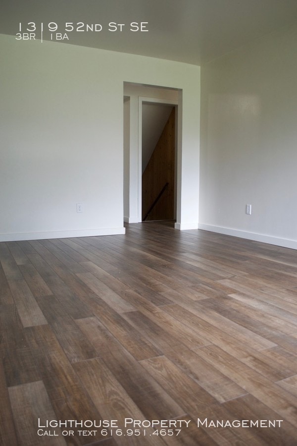 Building Photo - Two Bedroom Duplex in Kentwood