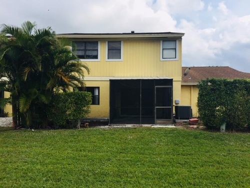 Building Photo - 16322 Country Lake Cir