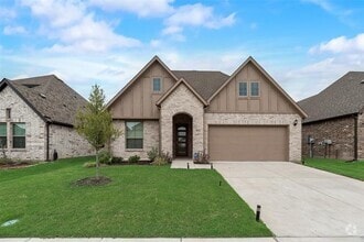 Building Photo - 5016 De Berry Ln