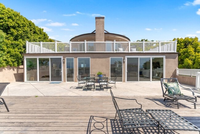 Building Photo - 31518 Broad Beach Rd