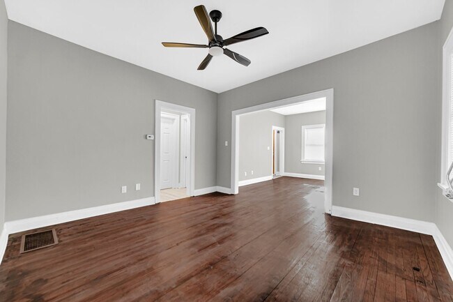 Building Photo - Three Bedroom Remodeled Home With Garage