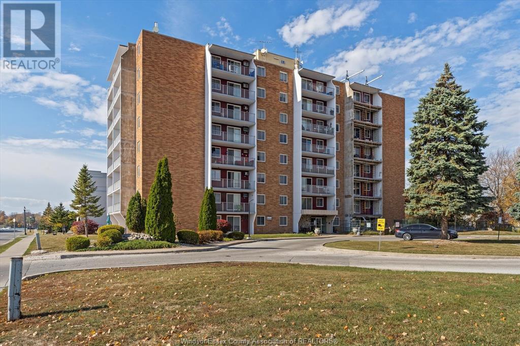Primary Photo - 120 Pickering Dr