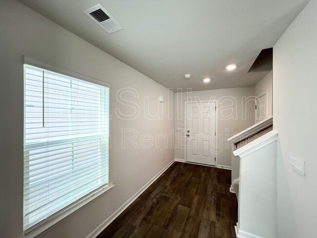 Building Photo - 2932 Egert Dr