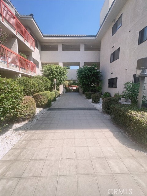 Building Photo - 330 N Rural Dr