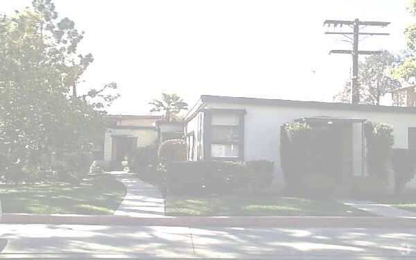 Foto del edificio - 800 E Wilson Ave
