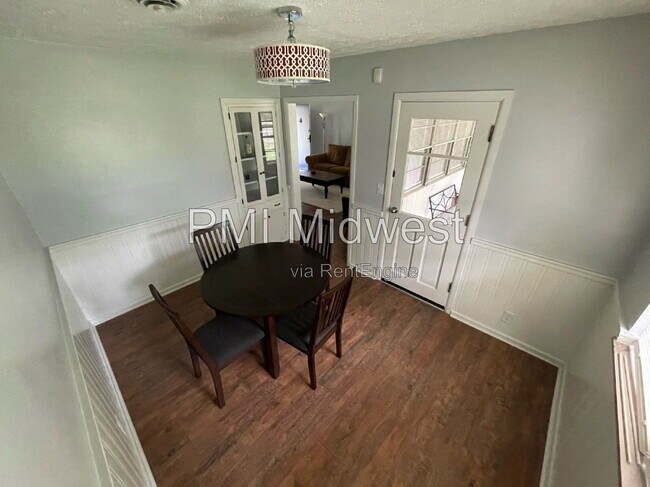 Foto del edificio - 2920 Highwoods Dr E