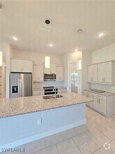 Building Photo - 1704 NW 38th Ave