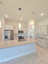 Building Photo - 1704 NW 38th Ave