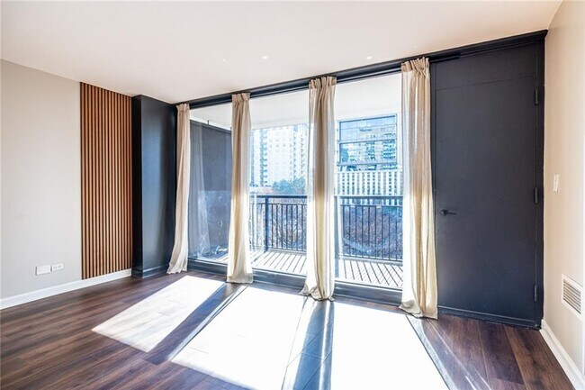 Foto del edificio - 620 Peachtree St NE