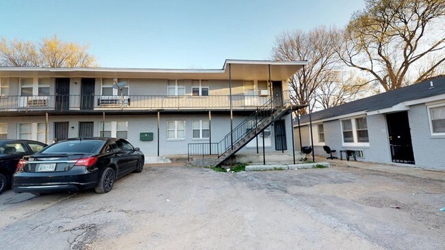 Building Photo - 2126 Howell Ave