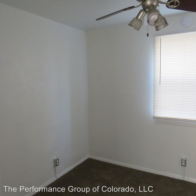 Building Photo - 2 br, 1 bath House - 1115 Elm St