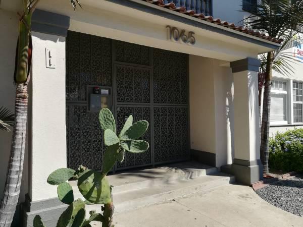 Primary Photo - 1065 E Ocean Blvd