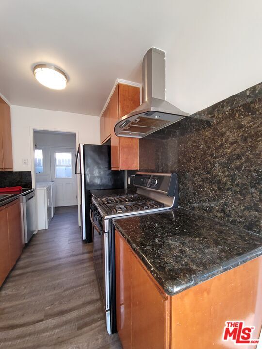Foto del edificio - 3129 Roberts Ave