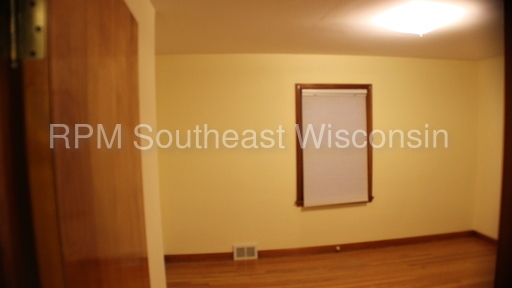 Building Photo - 3145 N Dousman St