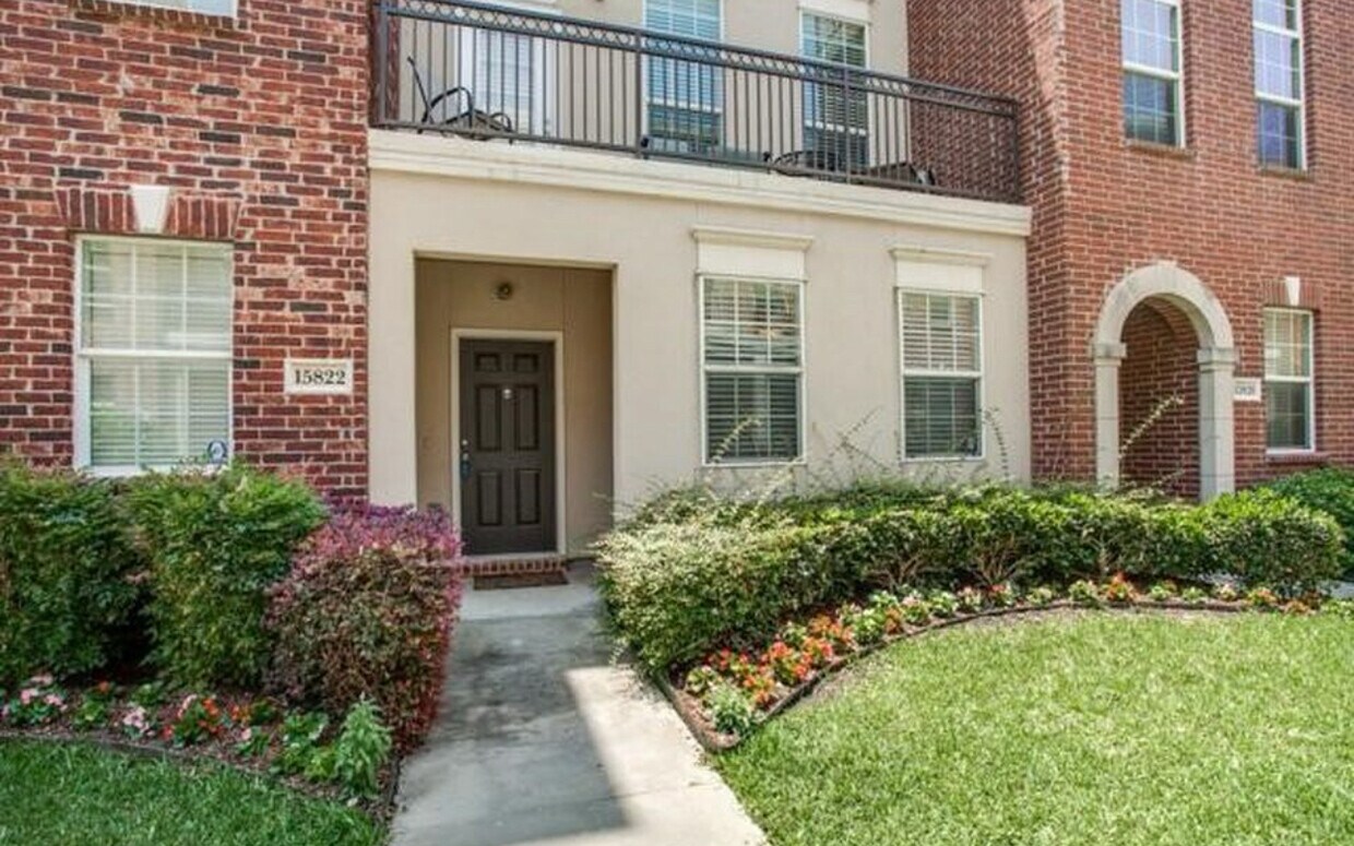 15822 Breedlove Pl, Addison, TX 75001 Townhome Rentals in Addison TX